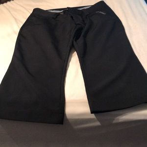 Under Armour golf capris